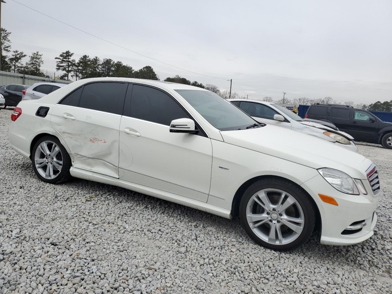 2012 Mercedes-Benz E-klasse VIN WDDHF5KB4CA586543 Copart auction photo, side / minor dent/scratches damage thumbnail 4
