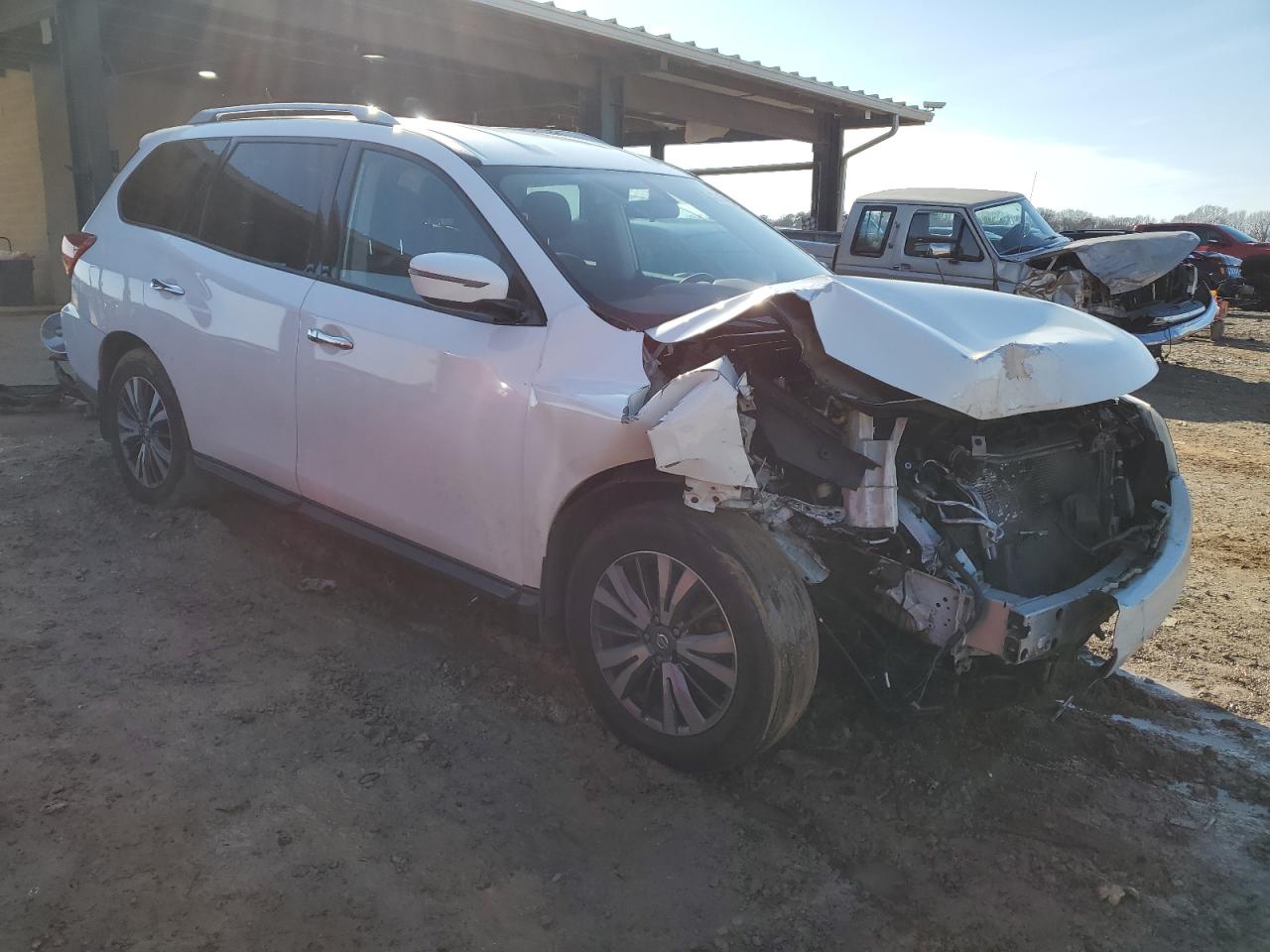 2018 Nissan Pathfinder VIN 5N1DR2MN9JC670277 Copart auction photo, front end damage thumbnail 4