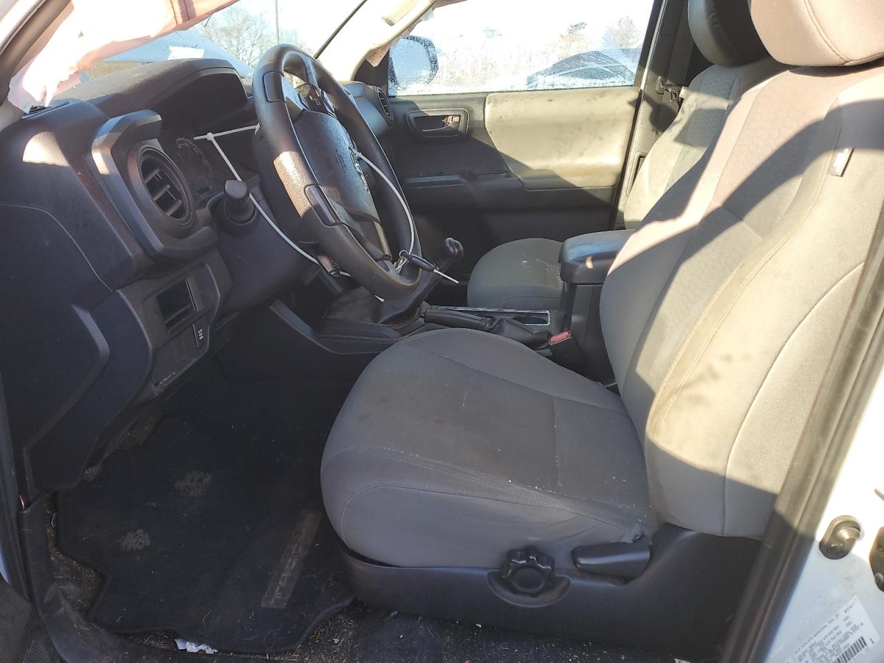 2017 Toyota Tacoma VIN 5TFSX5EN4HX051297 Copart auction photo, front end / side damage thumbnail 7