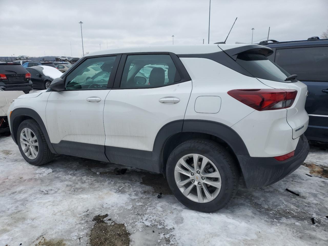 2022 Chevrolet TrailBlazer VIN KL79MMS28NB132790 Copart auction photo, front end / undercarriage damage thumbnail 2