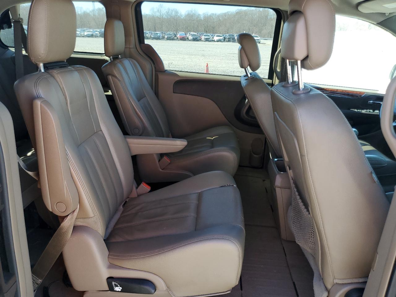 2015 Chrysler Town & Country VIN 2C4RC1BG9FR552691 Copart auction photo, front end / side damage thumbnail 11