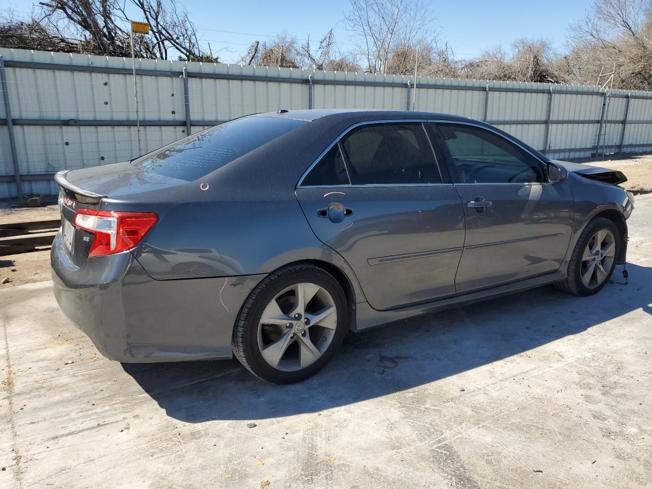 2012 Toyota Camry VIN 4T1BK1FK0CU018489 Copart auction photo, front end / minor dent/scratches damage thumbnail 3