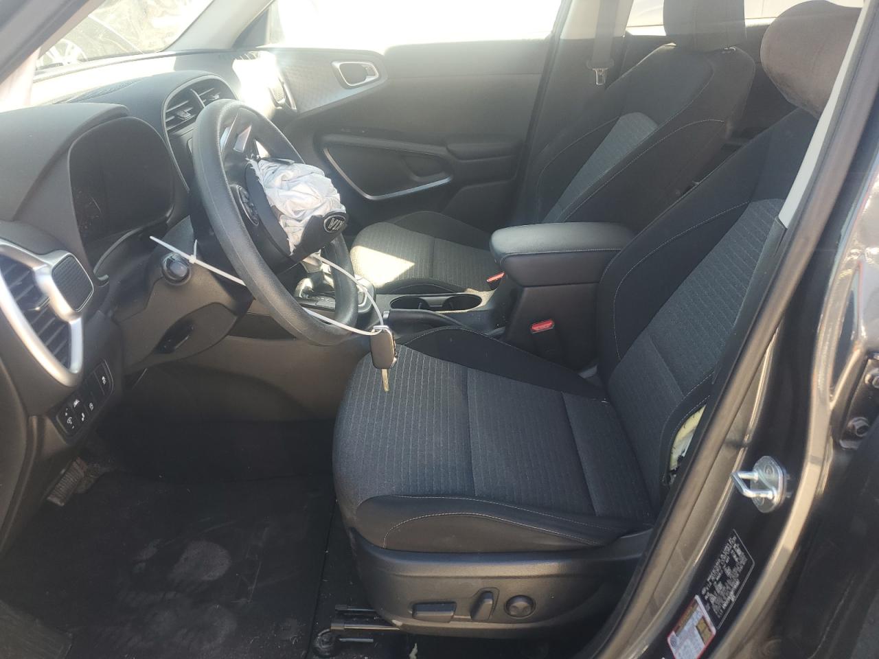 2021 KIA Soul VIN KNDJ23AU0M7795582 Copart auction photo, front end / side damage thumbnail 7