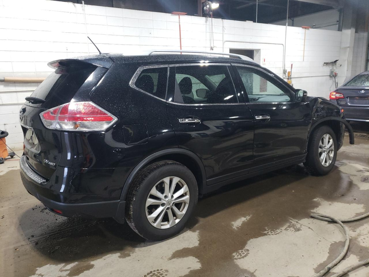 2015 Nissan Rogue VIN KNMAT2MVXFP507324 Copart auction photo, front end / side damage thumbnail 3