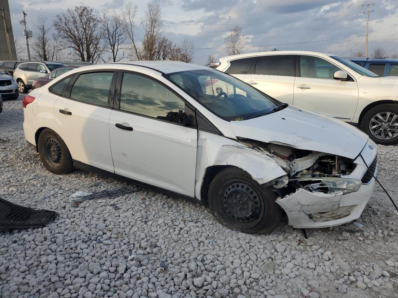 2015 Ford Focus VIN 1FADP3E24FL276705 Copart auction photo, front end / side damage thumbnail 4