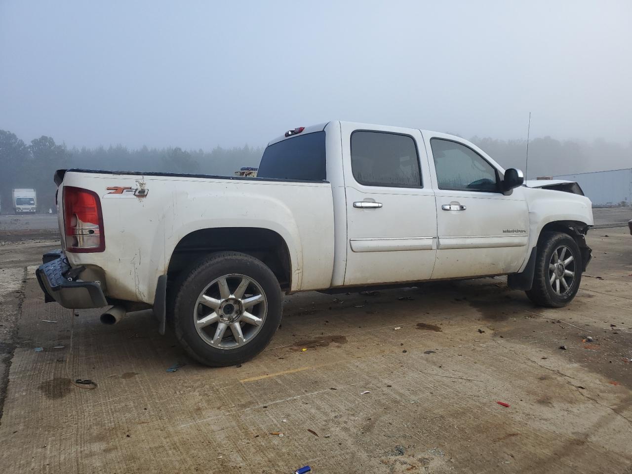 2013 GMC Sierra VIN 3GTP1VE04DG185513 Copart auction photo, front end damage thumbnail 3