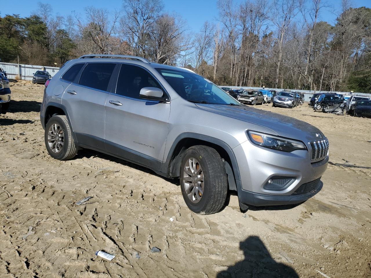 2019 Jeep Grand Cherokee VIN 1C4PJMLB2KD299082 Copart auction photo, front end / side damage thumbnail 4