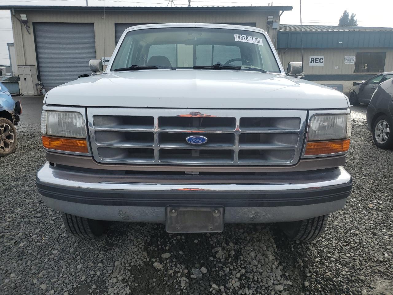 1993 Ford F250 VIN 1FTHX25M9PKB72693 Copart auction photo, rear end damage thumbnail 5