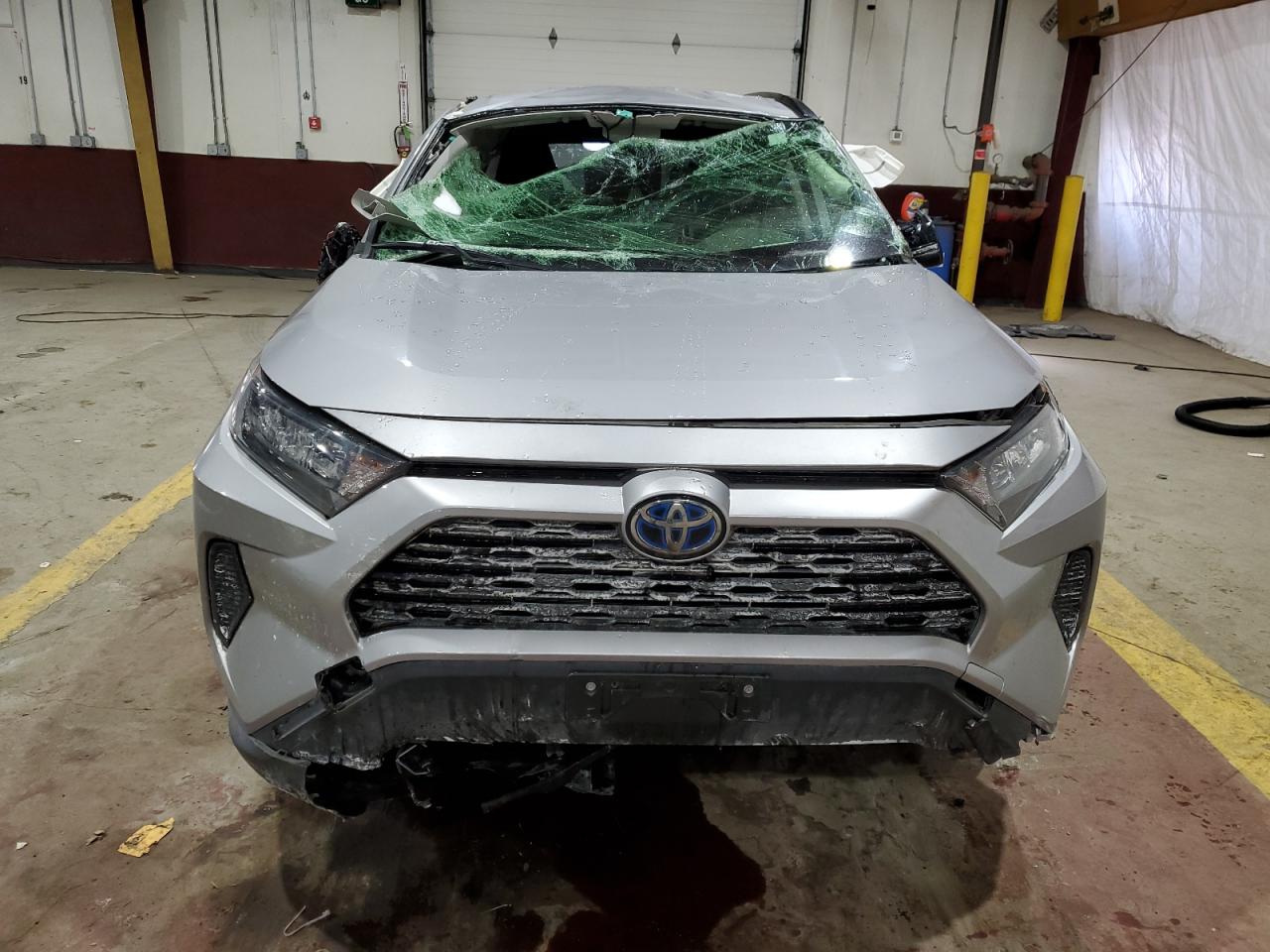 2020 Toyota RAV 4 VIN JTMM6RFV8LD005676 Copart auction photo, all over damage thumbnail 5