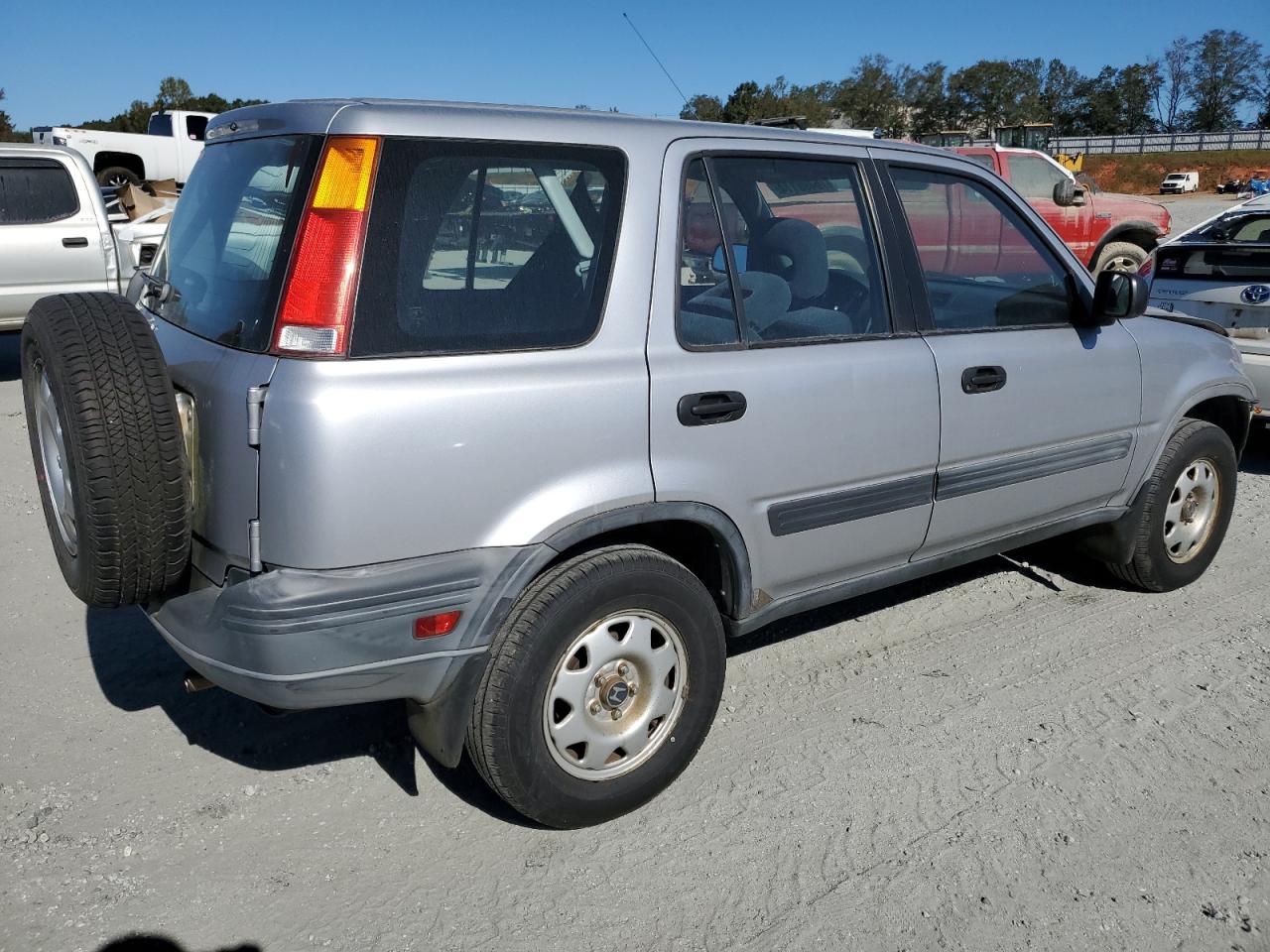 2001 Honda CR-V VIN JHLRD184X1C027928 Copart auction photo, front end damage thumbnail 3