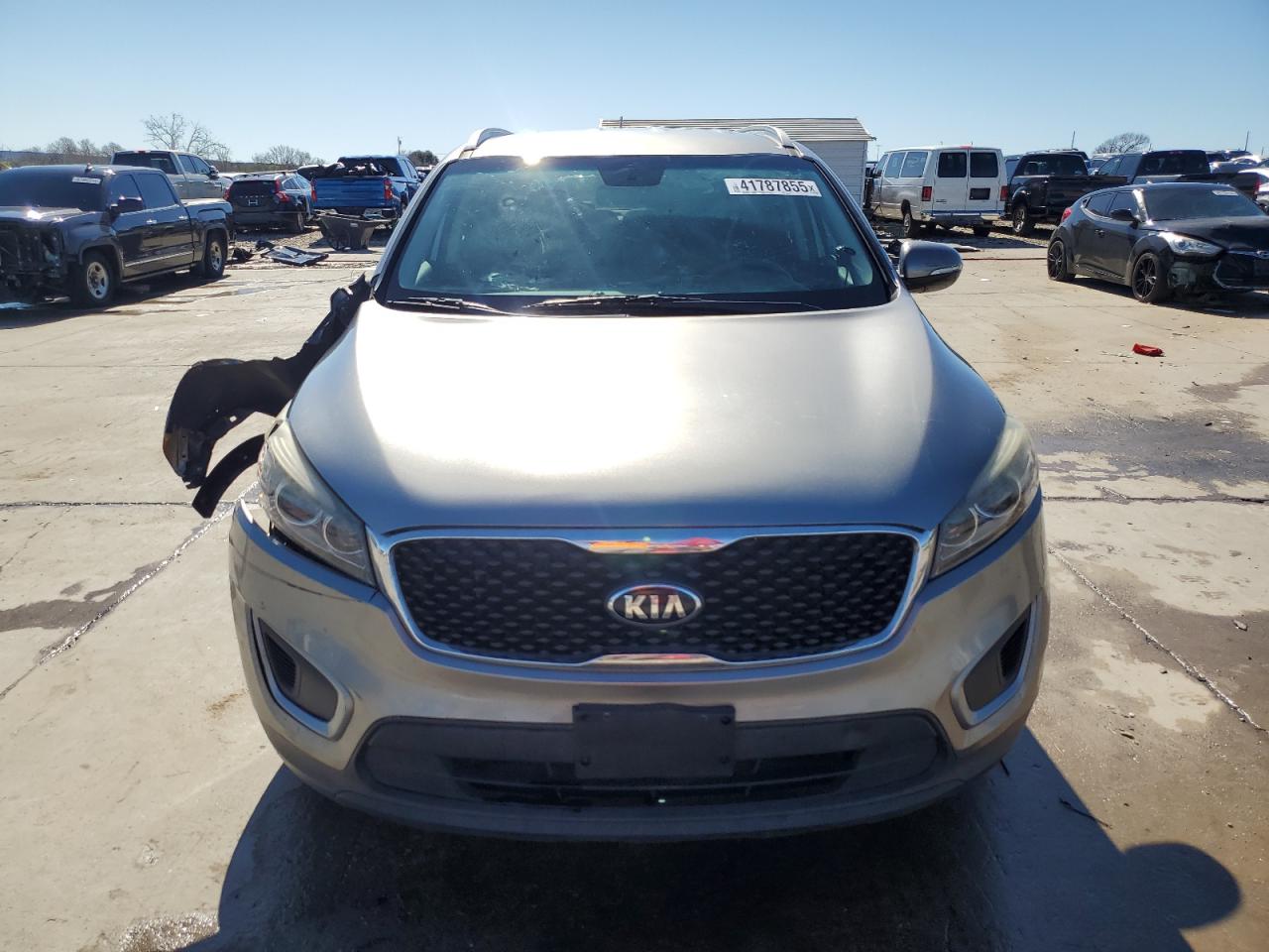 2018 KIA Sorento VIN 5XYPG4A53JG374836 Copart auction photo, side damage thumbnail 5
