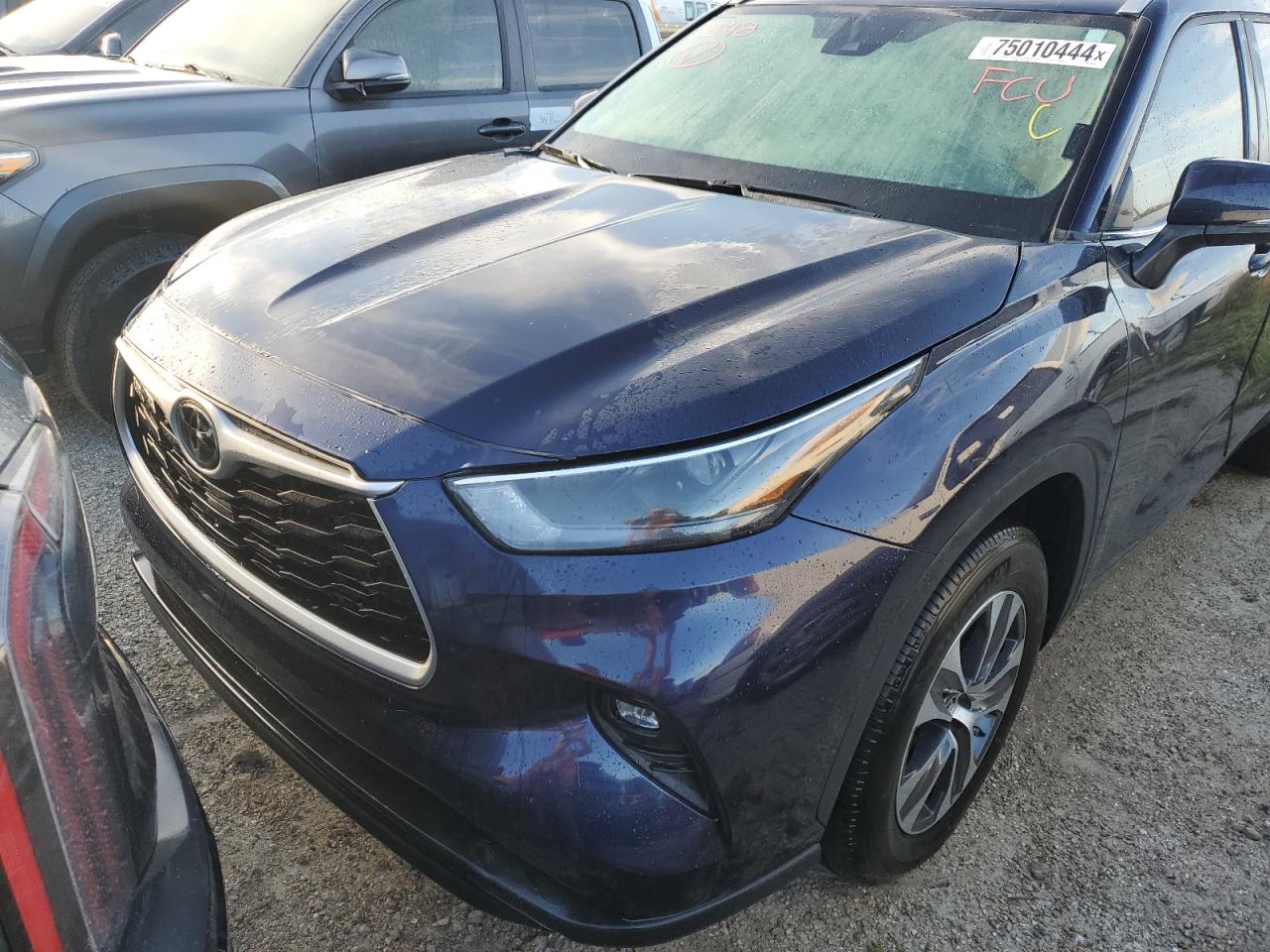 2023 Toyota Highlander VIN 5TDKDRAHXPS001704 Copart auction photo, water/flood damage thumbnail 5
