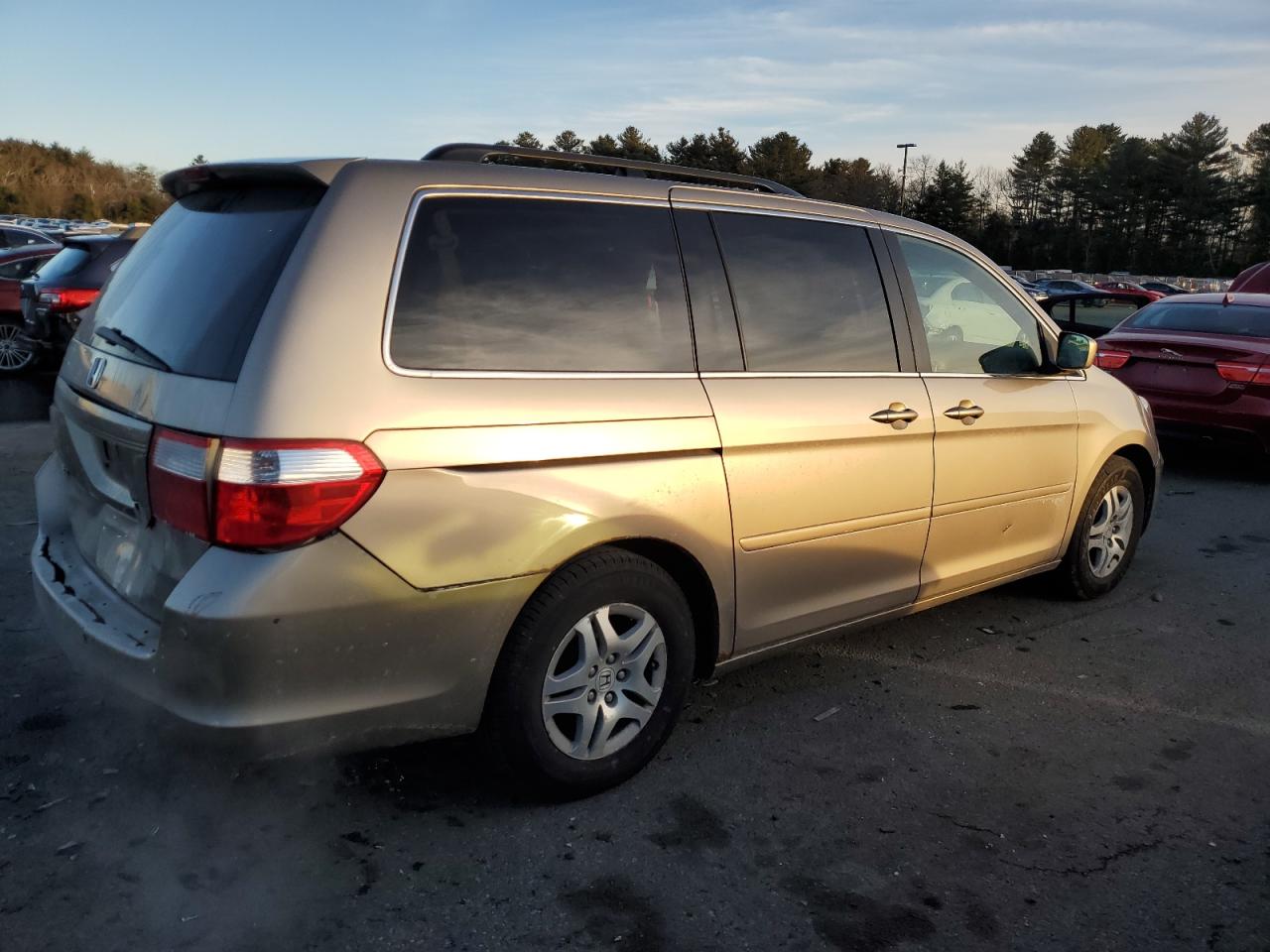 2007 Honda Odyssey VIN 5FNRL38627B443500 Copart auction photo, rear end / minor dent/scratches damage thumbnail 3