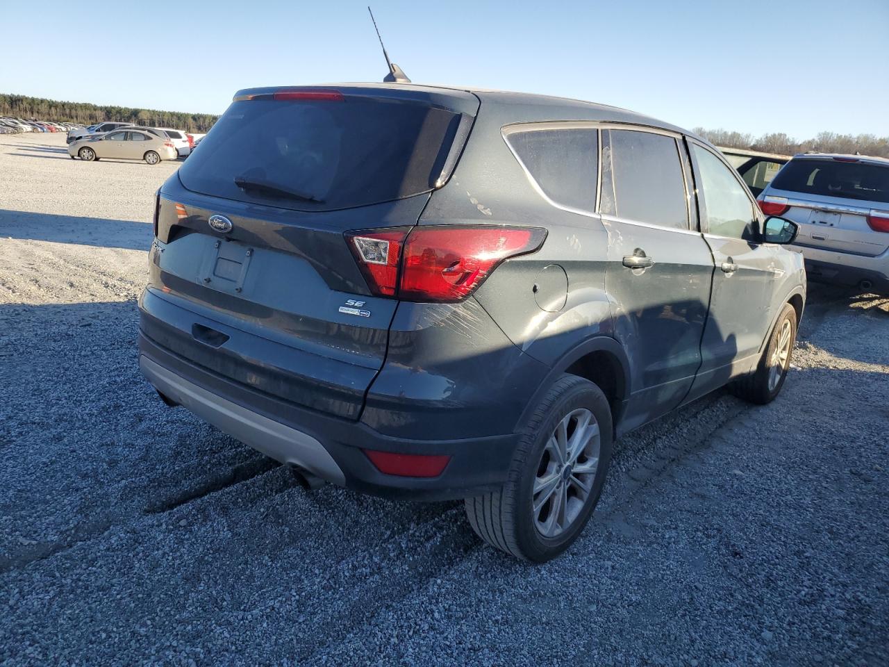 2019 Ford Escape VIN 1FMCU9GD3KUA76835 Copart auction photo, front end damage thumbnail 3
