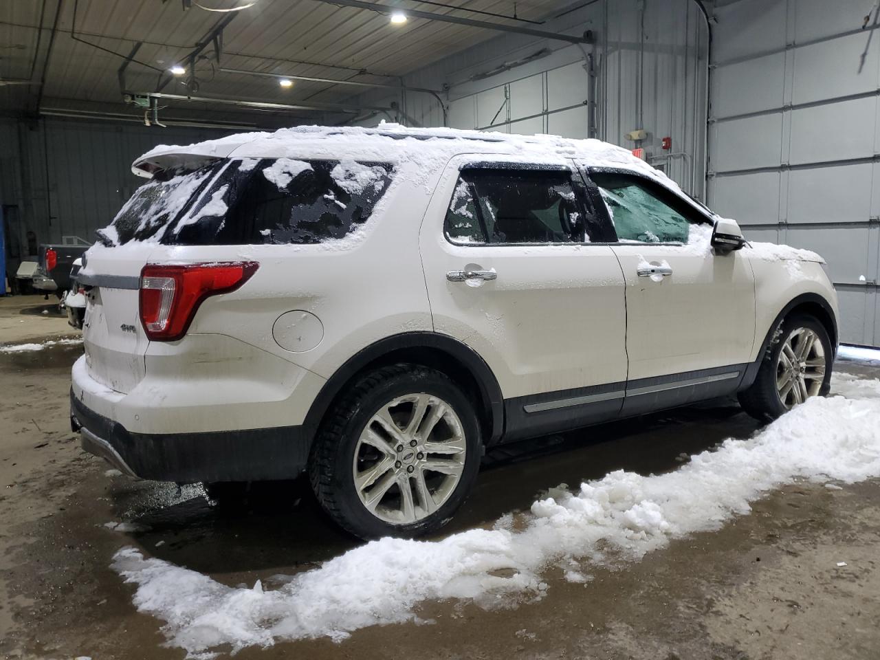 2017 Ford Explorer VIN 1FM5K8F80HGE06919 Copart auction photo, front end / side damage thumbnail 3