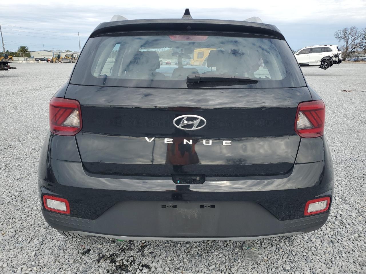 2020 Hyundai Venue VIN KMHRC8A32LU031250 Copart auction photo, front end damage thumbnail 6