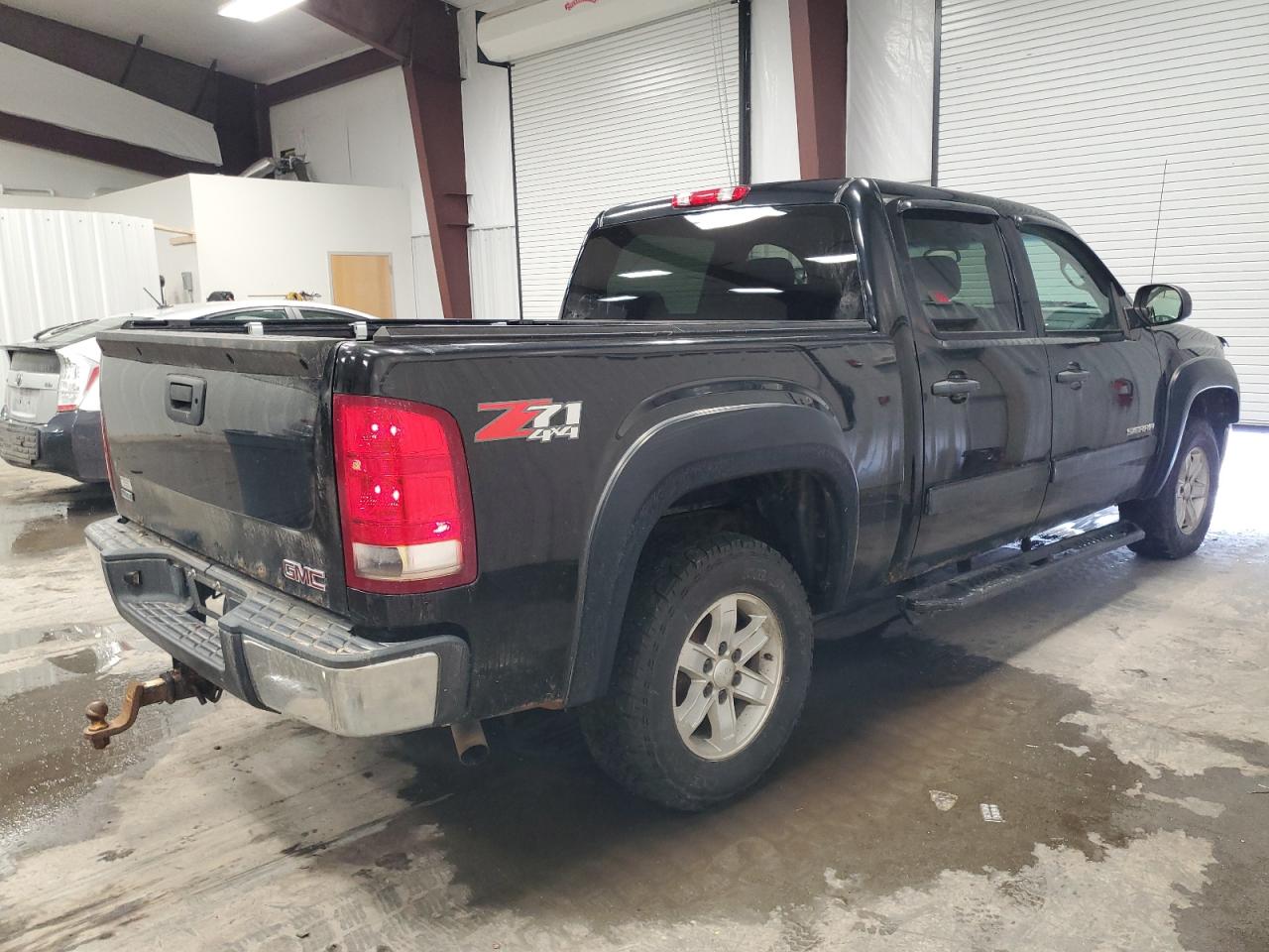 2010 GMC Sierra VIN 3GTRKVE37AG249653 Copart auction photo, mechanical damage thumbnail 3