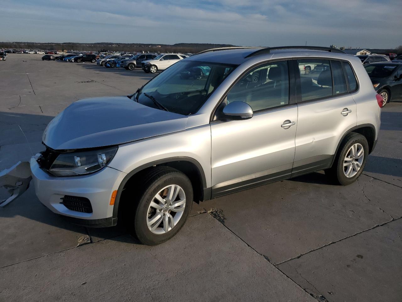 2016 Volkswagen Tiguan VIN WVGAV7AX9GW525510