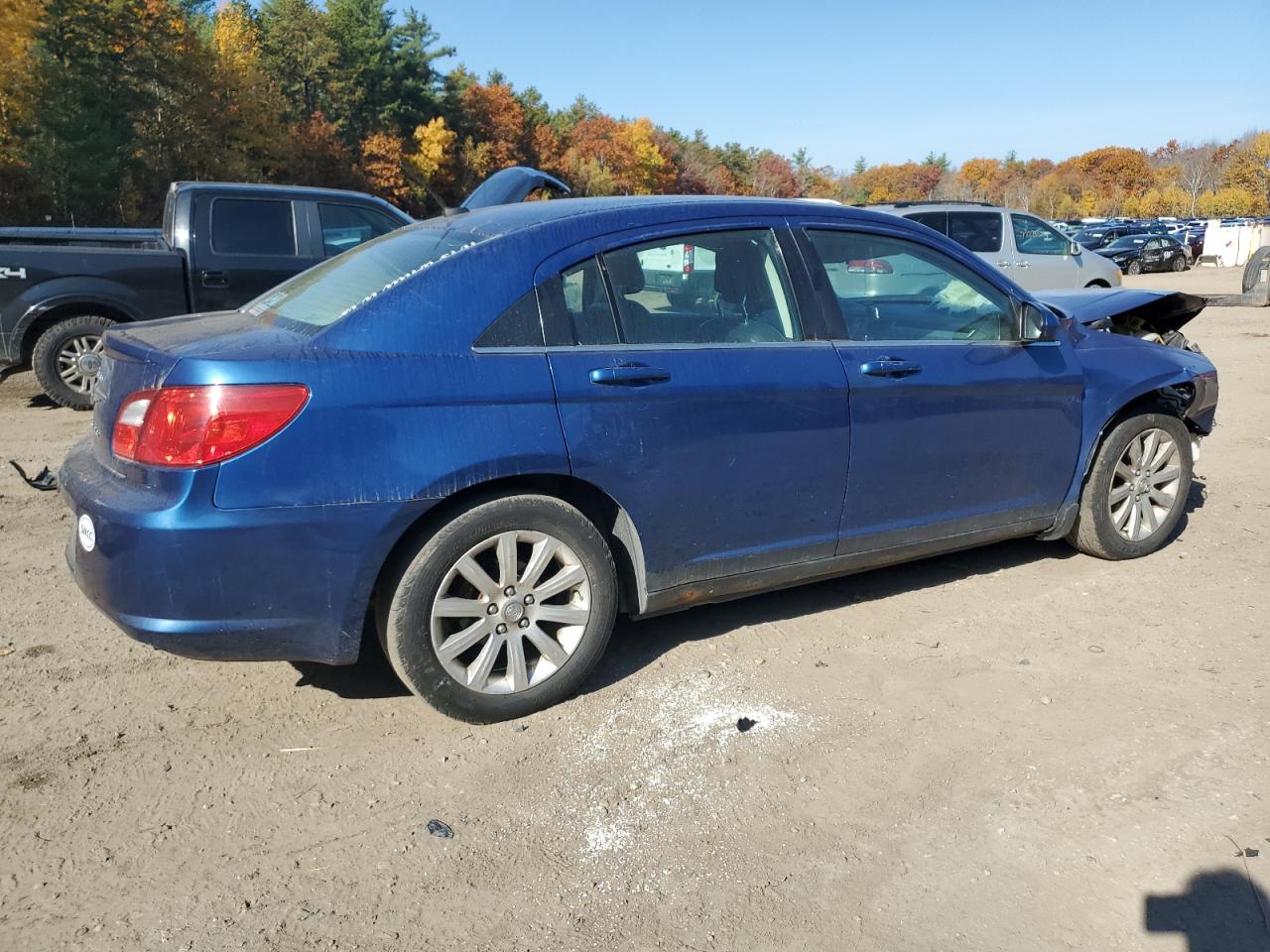 2010 Chrysler Sebring VIN 1C3CC5FB6AN135468 Copart auction photo, front end / minor dent/scratches damage thumbnail 3