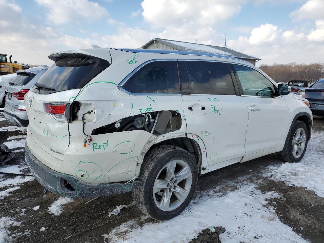 2016 Toyota Highlander VIN 5TDDKRFH7GS235189 Copart auction photo, side / rear end damage thumbnail 3