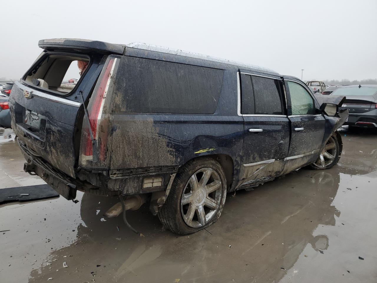 2017 Cadillac Escalade VIN 1GYS4HKJ0HR236800 Copart auction photo, all over / side damage thumbnail 3