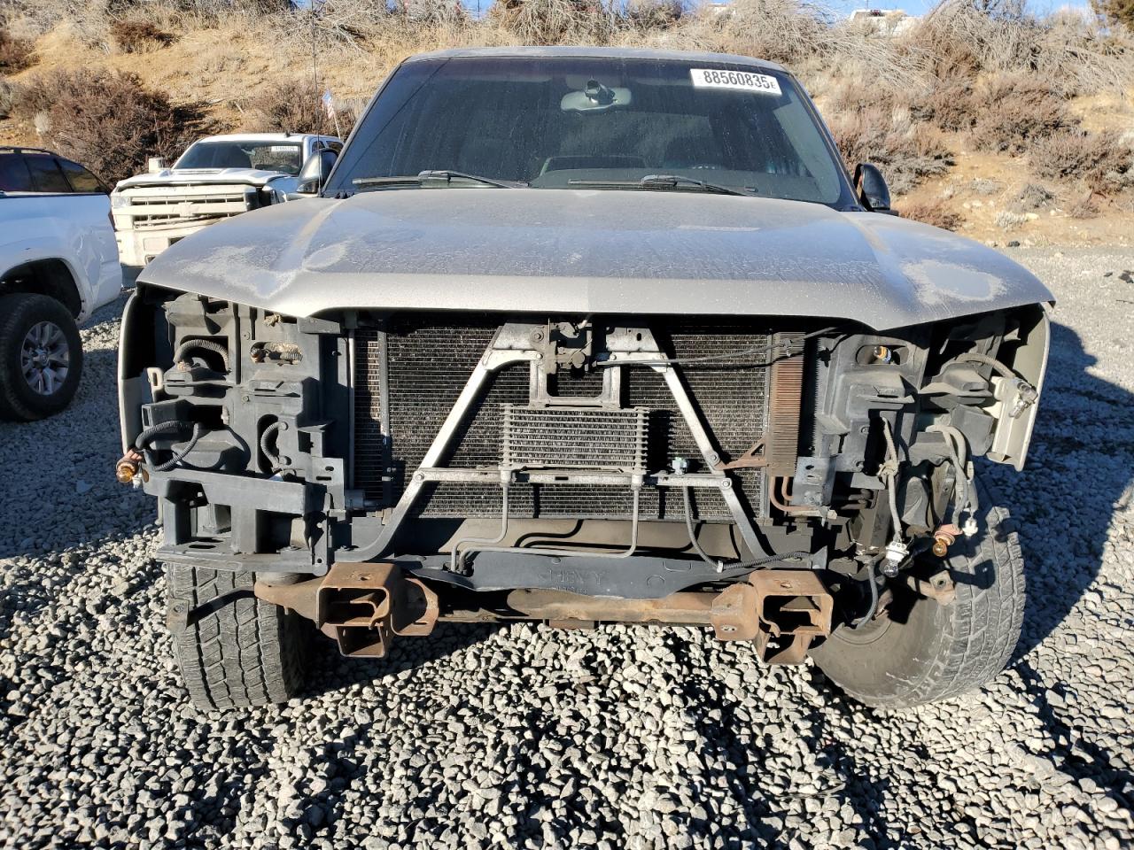 2003 Chevrolet Silverado VIN 1GCGK13U43F226914 Copart auction photo, front end damage thumbnail 5