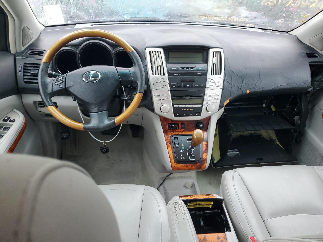 2008 Lexus RX VIN 2T2HK31U78C074013 Copart auction photo, water/flood / burn - interior damage thumbnail 8