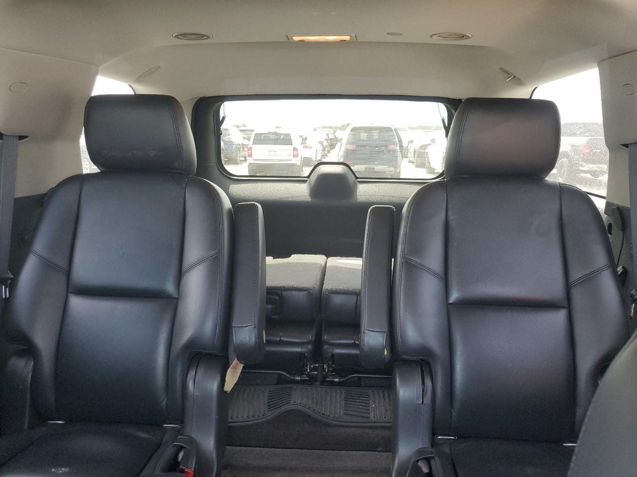 2011 Chevrolet Tahoe VIN 1GNSKCE07BR222523 Copart auction photo, water/flood damage thumbnail 10