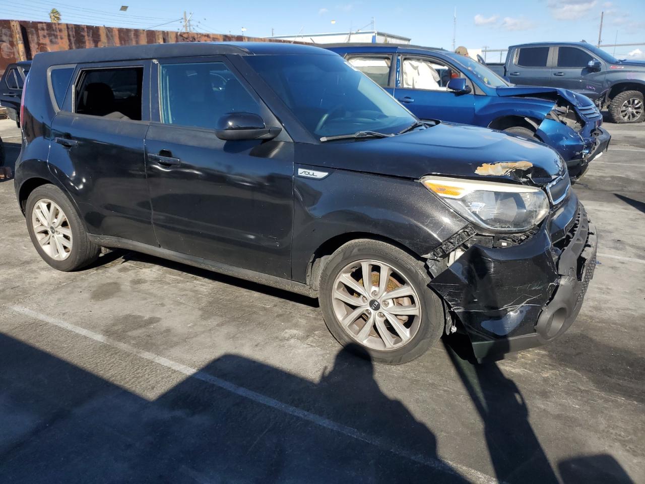2015 KIA Soul VIN KNDJN2A22F7774073 Copart auction photo, vandalism damage thumbnail 4