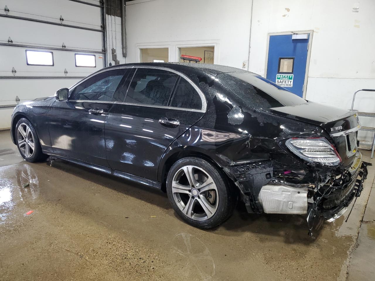 2017 Mercedes-Benz E-klasse VIN WDDZF4KB3HA184065 Copart auction photo, rear end / front end damage thumbnail 2