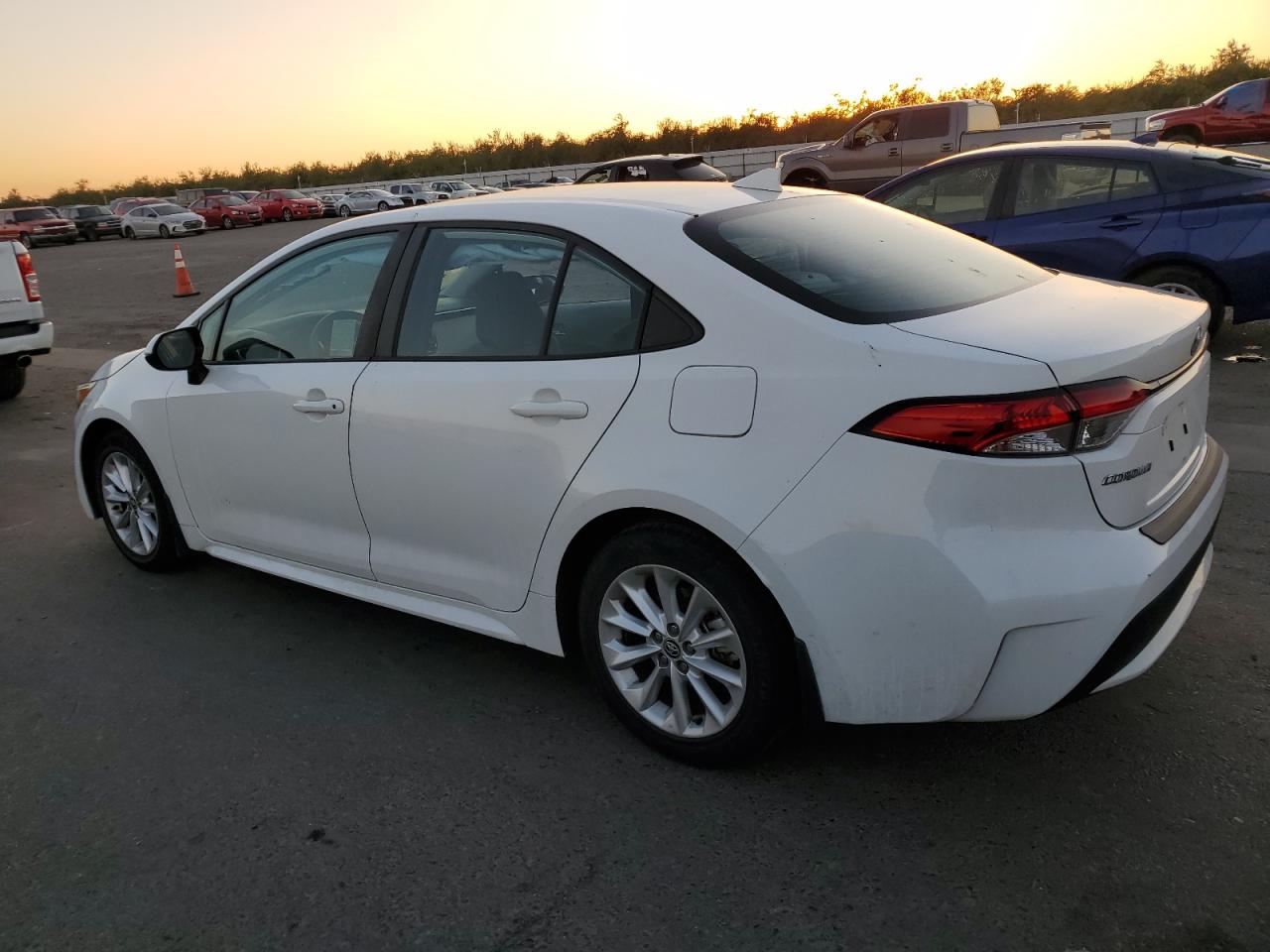 2020 Toyota Corolla VIN 5YFHPRAE8LP007561 Copart auction photo, front end damage thumbnail 2
