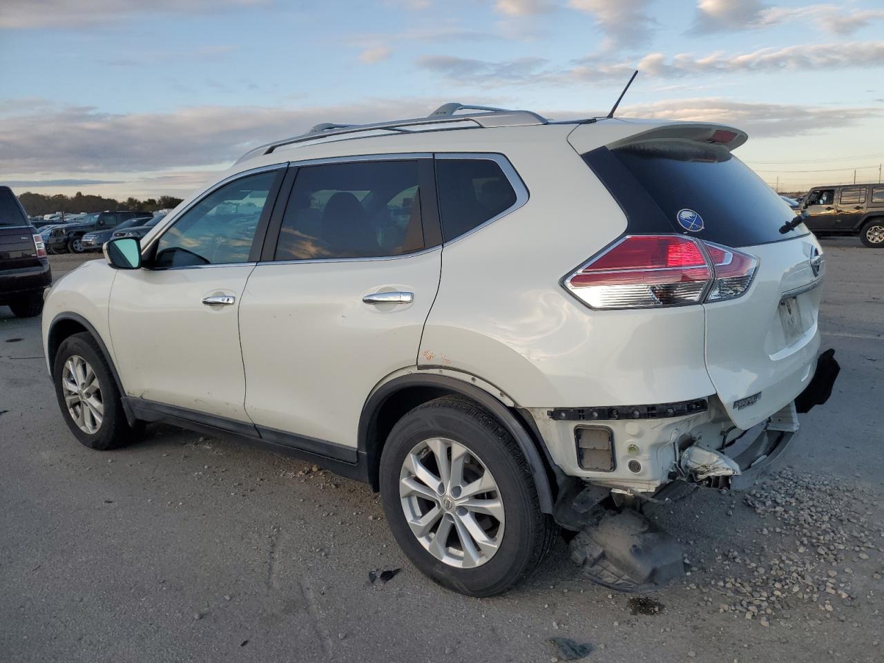2015 Nissan Rogue VIN 5N1AT2MV0FC789833 Copart auction photo, rear end / side damage thumbnail 2