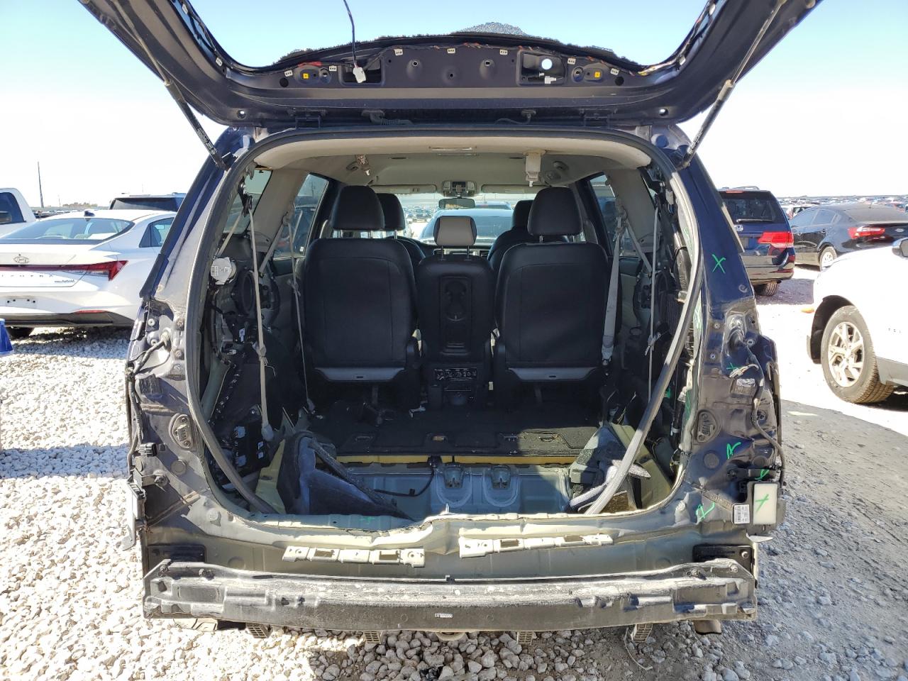 2021 KIA Sedona VIN KNDMB5C1XM6674558 Copart auction photo, rear end damage thumbnail 6