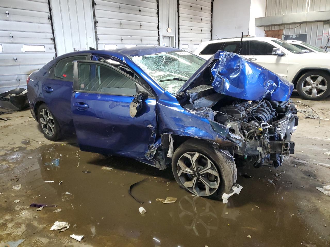2021 KIA Forte VIN 3KPF24AD5ME389714 Copart auction photo, vandalism / all over damage thumbnail 4
