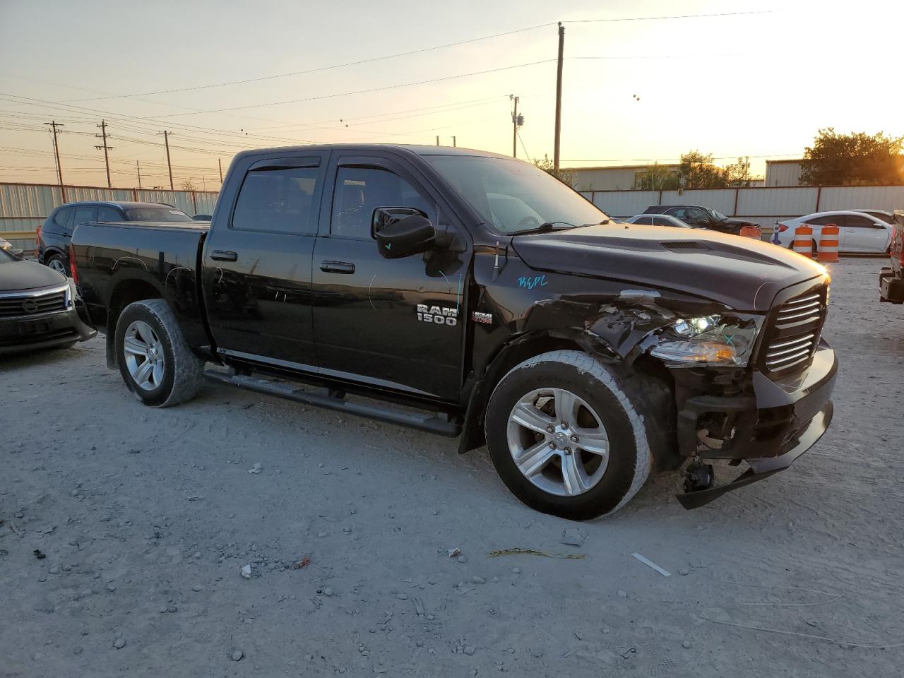 2014 RAM 1500 VIN 1C6RR7MT8ES404791 Copart auction photo, front end / minor dent/scratches damage thumbnail 4