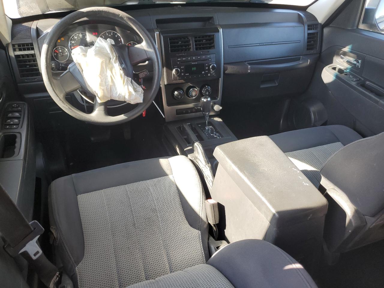 2009 Jeep Liberty (North America) VIN 1J8GN28K09W540811 Copart auction photo, front end damage thumbnail 8