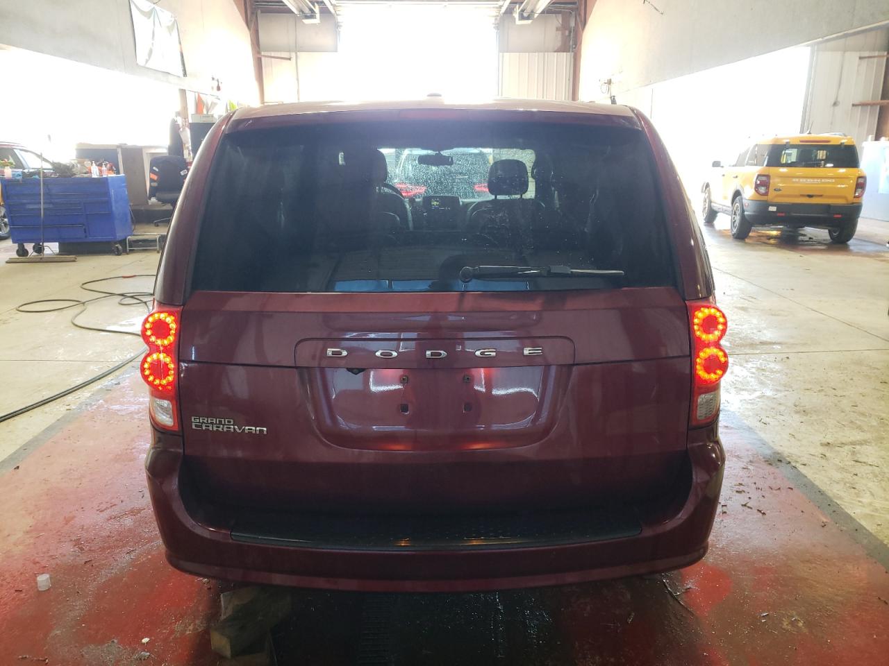 2017 Dodge Caravan VIN 2C4RDGCG0HR848779 Copart auction photo, front end damage thumbnail 6