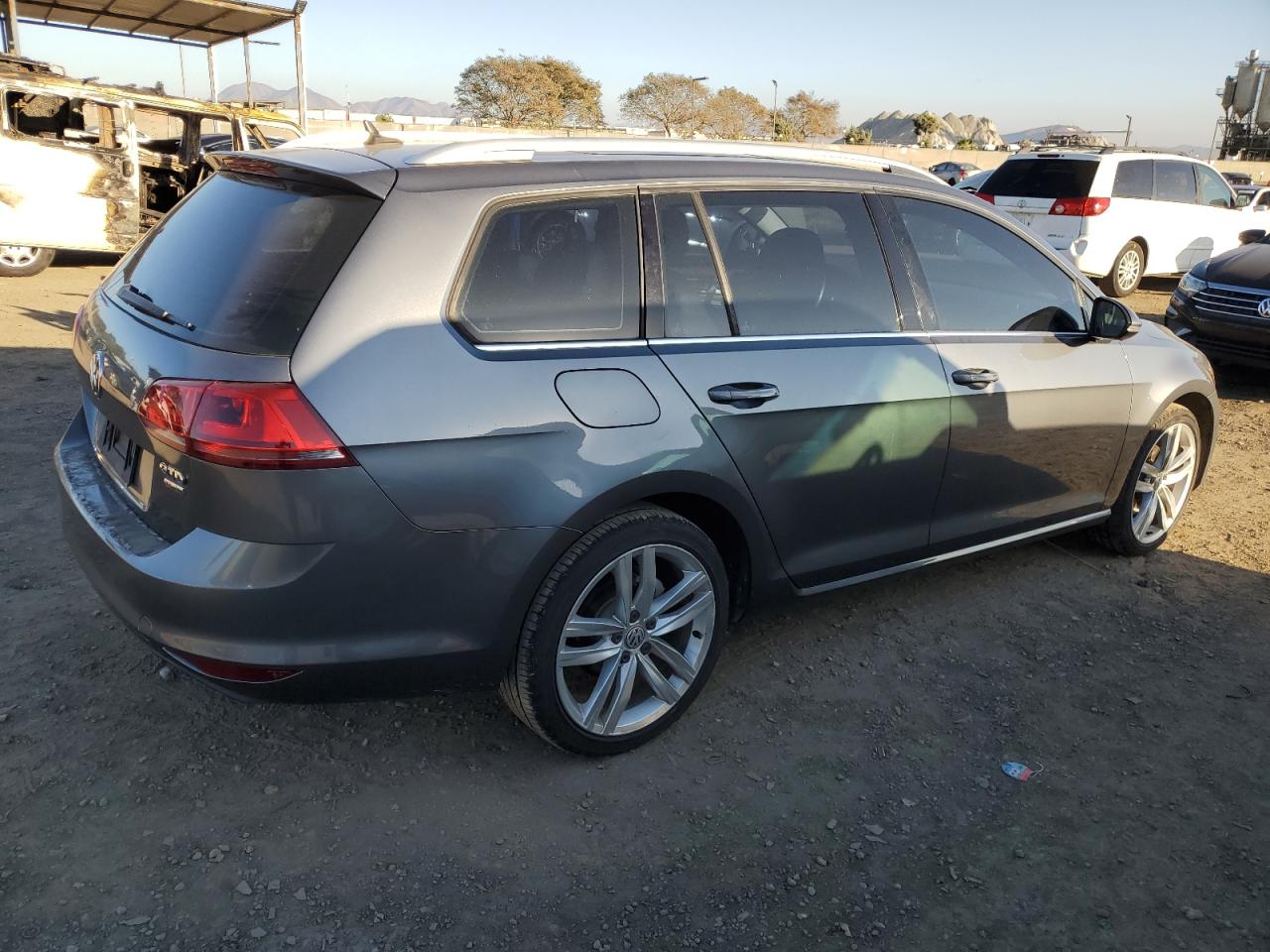 2015 Volkswagen Golf VIN 3VWCA7AU0FM506807 Copart auction photo, side / front end damage thumbnail 3