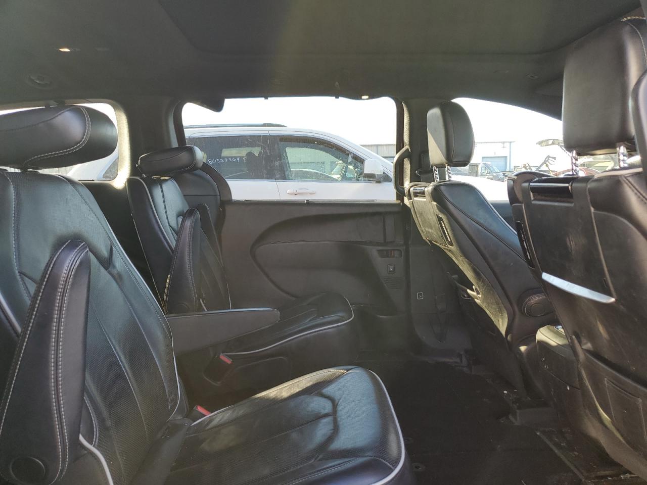 2018 Chrysler Pacifica VIN 2C4RC1GG2JR310858 Copart auction photo, front end / side damage thumbnail 11