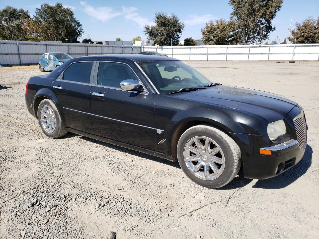 2005 Chrysler 300 VIN 2C3JA63H15H639730 Copart auction photo, rear end damage thumbnail 4