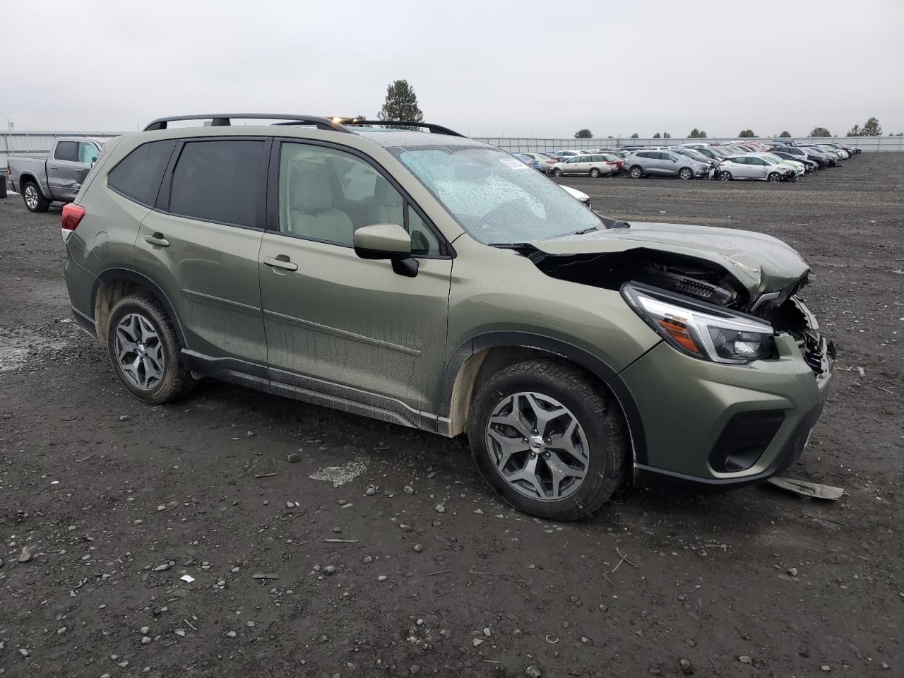 2021 Subaru Forester VIN JF2SKAJC2MH450727 Copart auction photo, front end / side damage thumbnail 4