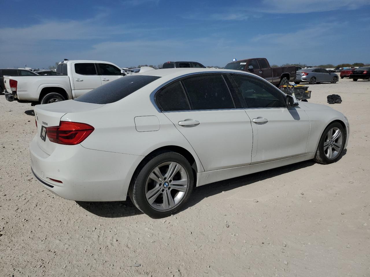 2018 BMW 3er VIN WBA8D9C52JA616150 Copart auction photo, front end / side damage thumbnail 3