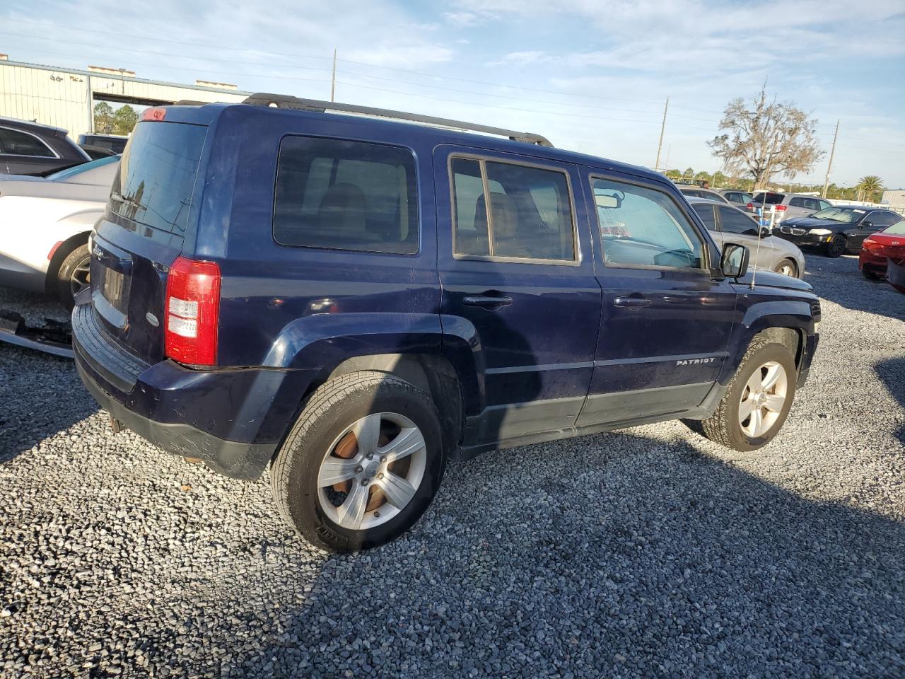 2012 Jeep Liberty (Patriot) VIN 1C4NJPFB5CD634681 Copart auction photo, rear end / minor dent/scratches damage thumbnail 3