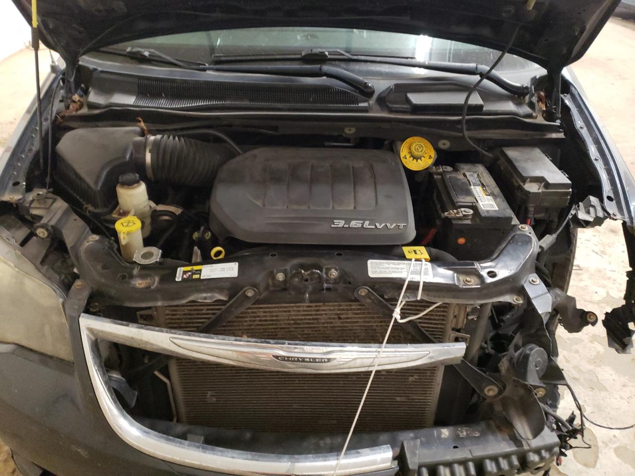 2014 Chrysler Town & Country VIN 2C4RC1HG4ER238789 Copart auction photo, front end damage thumbnail 12