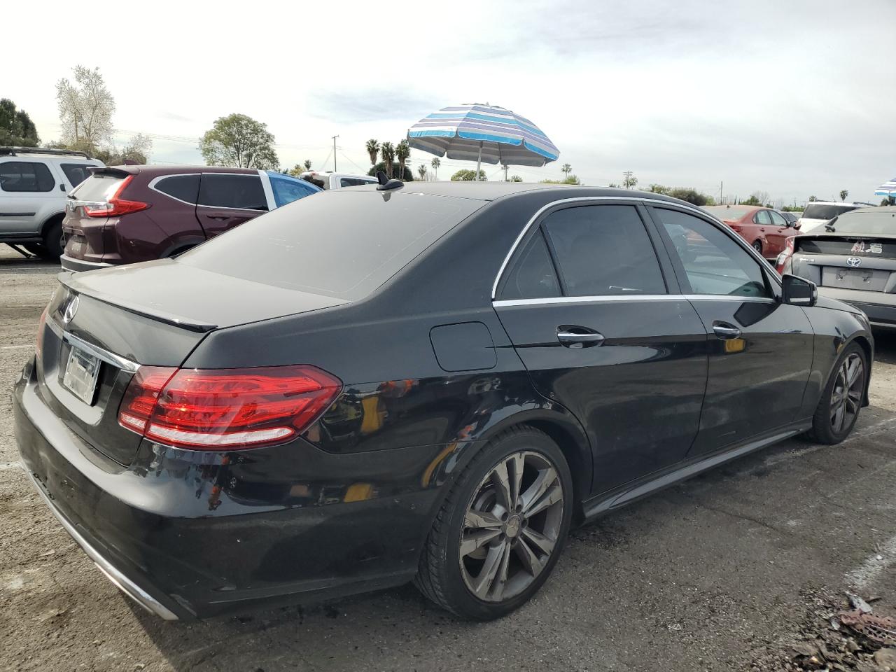 2014 Mercedes-Benz E-klasse VIN WDDHF5KB2EB017672 Copart auction photo, rear end damage thumbnail 3