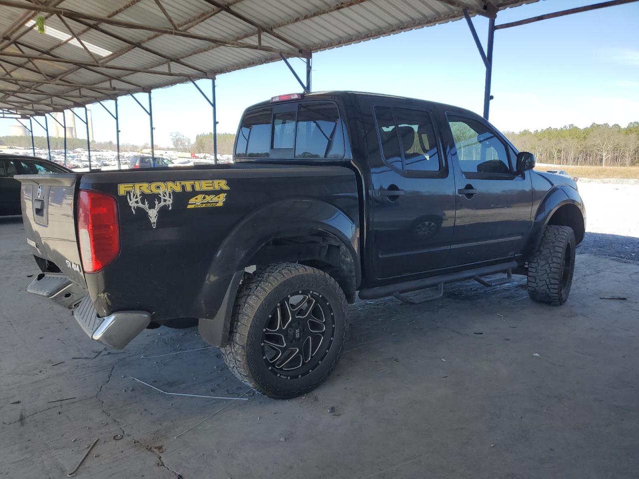 2018 Nissan Navara (Frontier) VIN 1N6AD0EV5JN735426 Copart auction photo, rear end / minor dent/scratches damage thumbnail 3