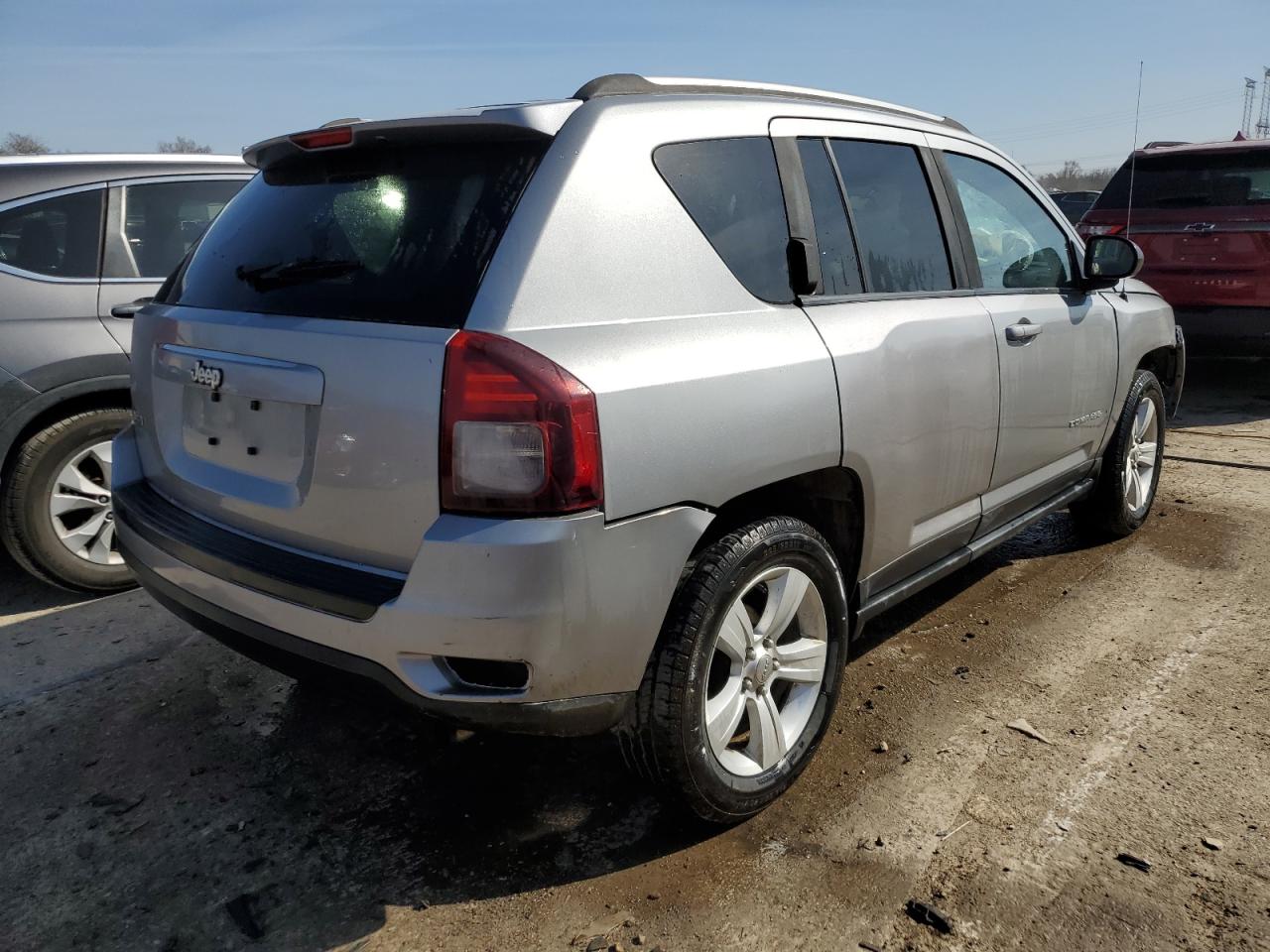 2015 Jeep Compass VIN 1C4NJDBB7FD317171 Copart auction photo, front end / rear end damage thumbnail 3
