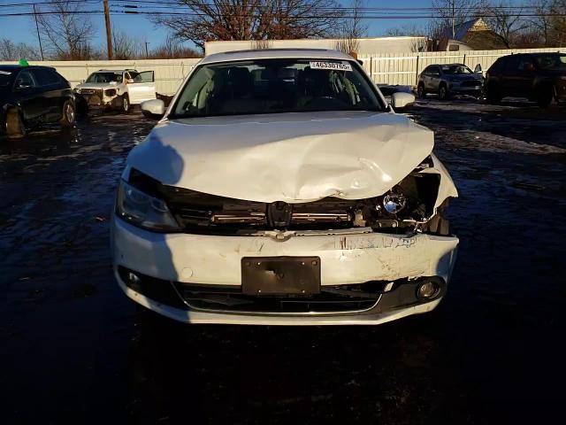 2014 Volkswagen Jetta VIN 3VWLL7AJXEM445688 Copart auction photo, front end / minor dent/scratches damage thumbnail 11