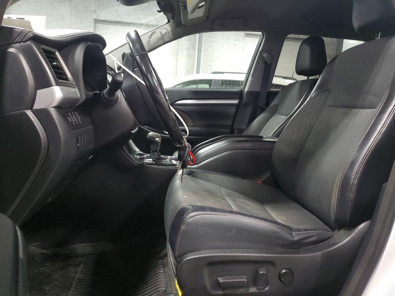 2018 Toyota Highlander VIN 5TDBZRFH1JS852825 Copart auction photo, front end / side damage thumbnail 7