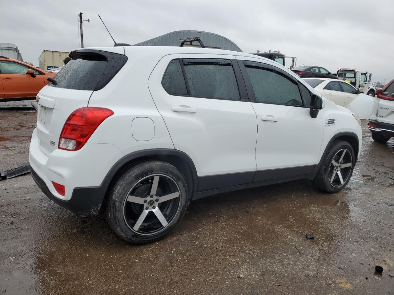 2018 Chevrolet Trax VIN KL7CJKSB3JB600289 Copart auction photo, front end / minor dent/scratches damage thumbnail 3
